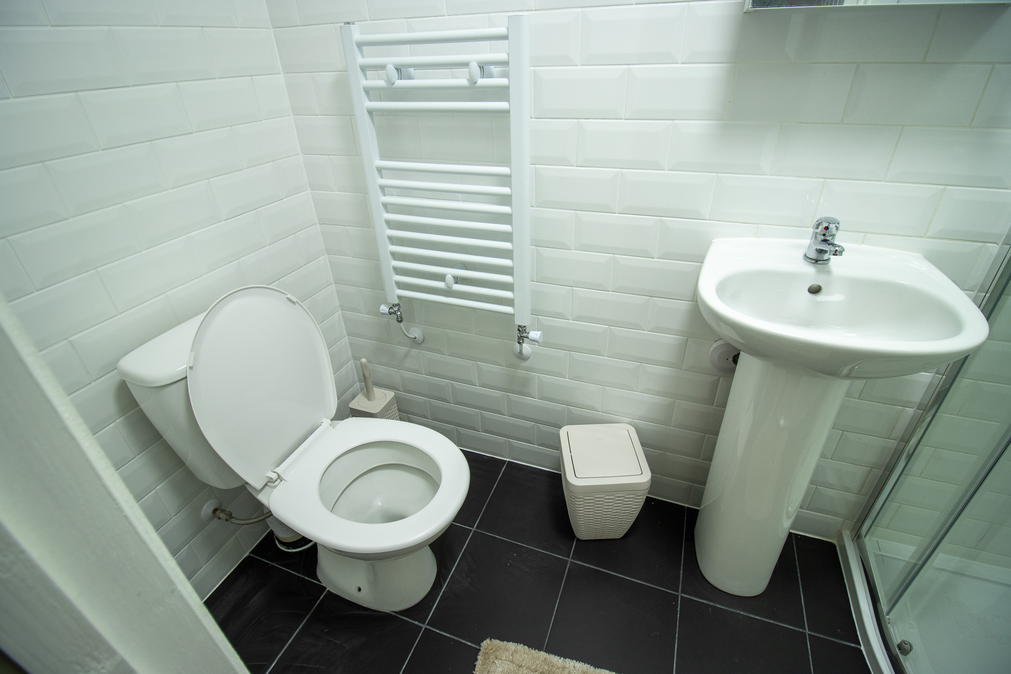 102 Manchester Road 16